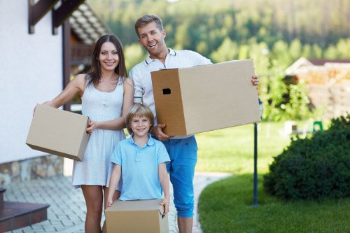 Removal truck hire service for homes and businesses around Pimlico
