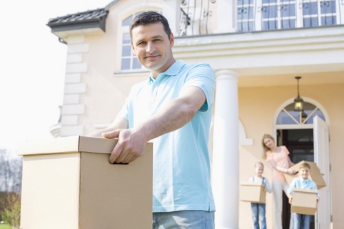 Professional removal service for flats and homes in Pimlico